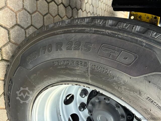 Стандартен влекач SCANIA R 460