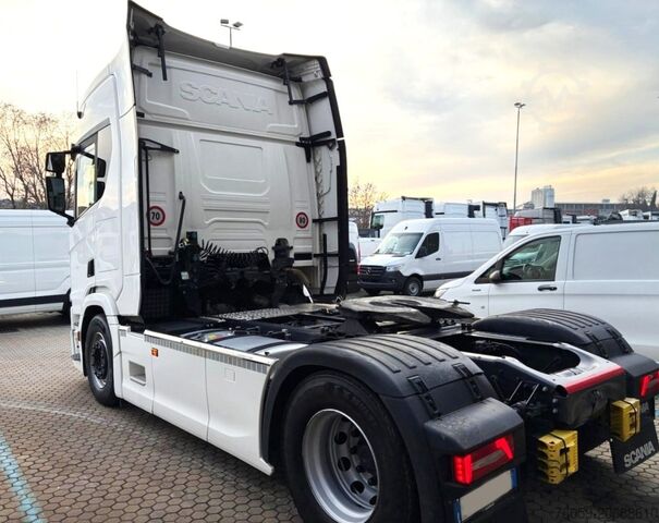 Tractora standard SCANIA R 460