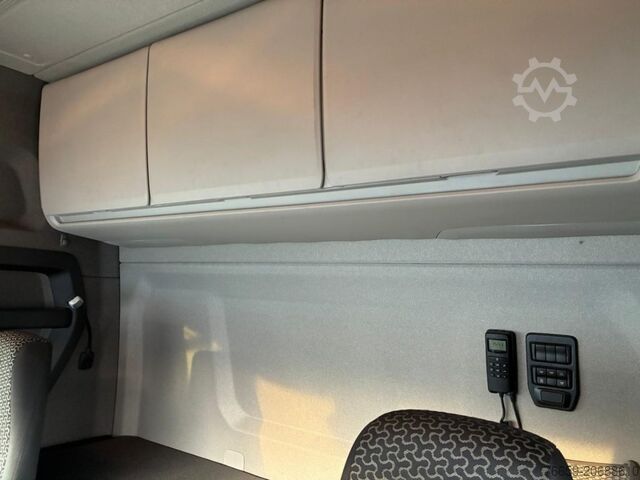 Tractora standard SCANIA R 460