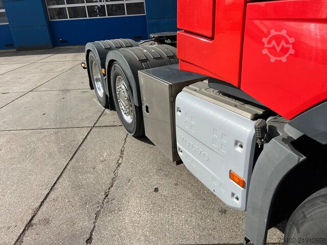 Padrão-SZM Volvo FH 13.500 / Globetrotter / 6x2/4 / Dynamic stee...