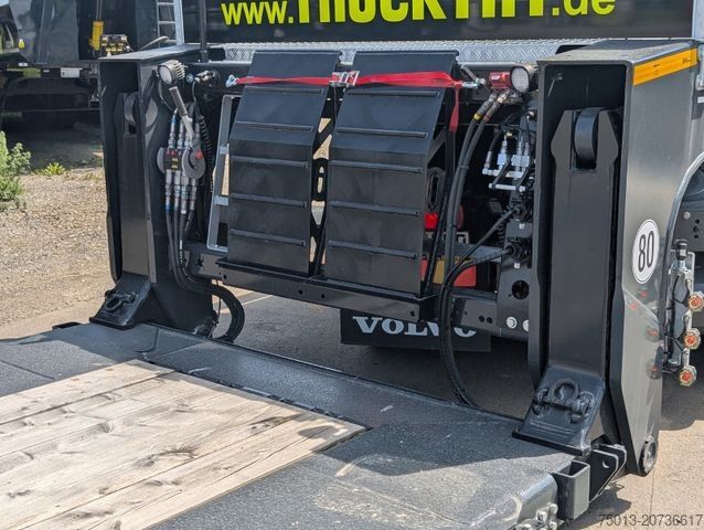 Низькорамний напівпричіп DOLL 2- Achs Tiefbett Tera mit überfahrbarem Heck