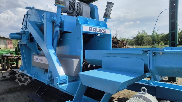 কাঠ কাটার যন্ত্র Bruks 700 / 400
