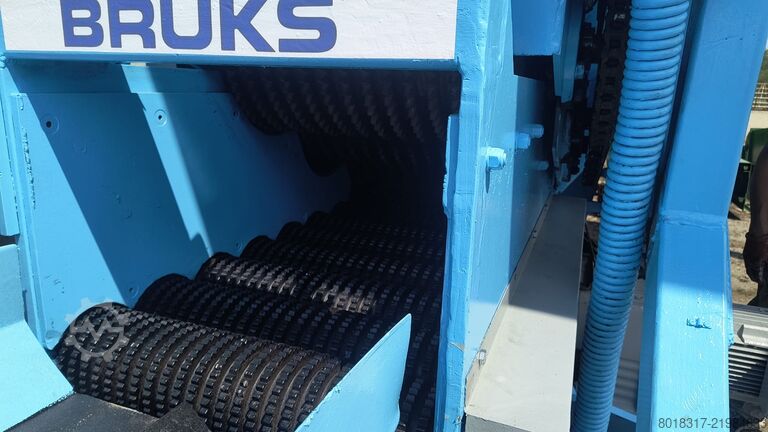 কাঠ কাটার যন্ত্র Bruks 700 / 400