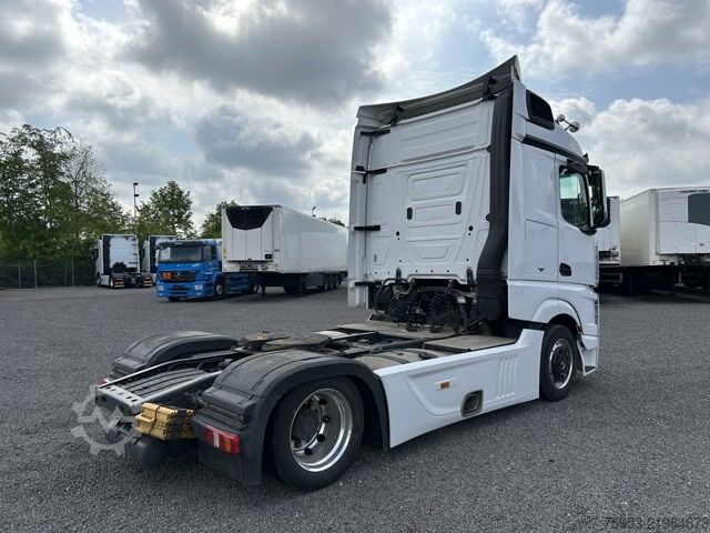 Lielapjoma vilcējs Mercedes Benz 1845 LSNRL Lowline Bigspace Retarder Standklima