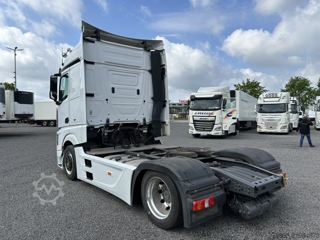 Lielapjoma vilcējs Mercedes Benz 1845 LSNRL Lowline Bigspace Retarder Standklima