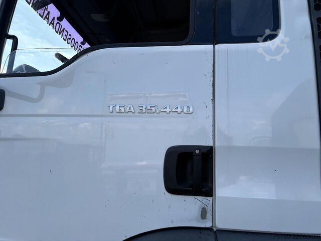 Truk derek MAN TGA 35.440 + HIAB 322 E-7 HIPRO + TIPPER + 8X4 ...