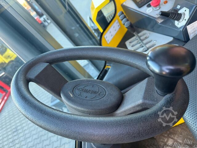 Carretilla retráctil de 4 vías Combilift C4000/ 2021 year / 1708 hours !!!!