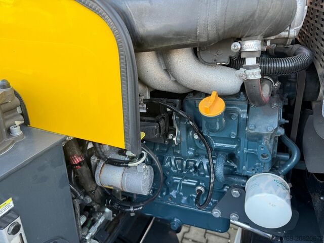 Carretilla retráctil de 4 vías Combilift C4000/ 2021 year / 1708 hours !!!!