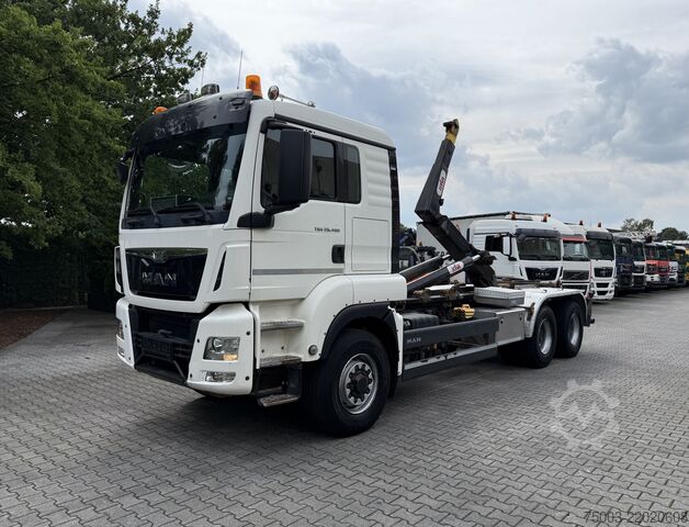 Kipper LKW MAN TGS 26.480 6X6H Haken