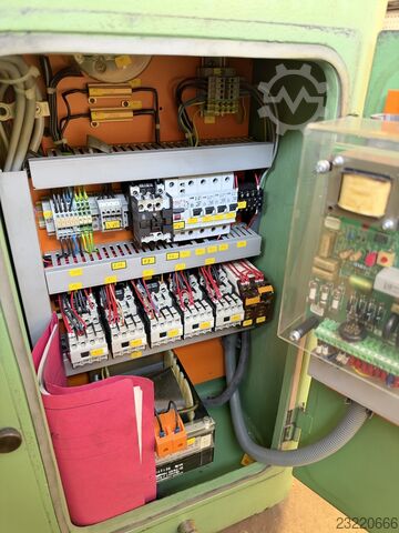 Gereedschapsslijpmachine DECKEL S11