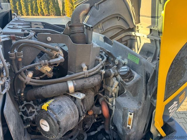 Wheel loader KOMATSU WA 100M-8E0 Radlader 8 Ton - 3931 H - 0,75m³