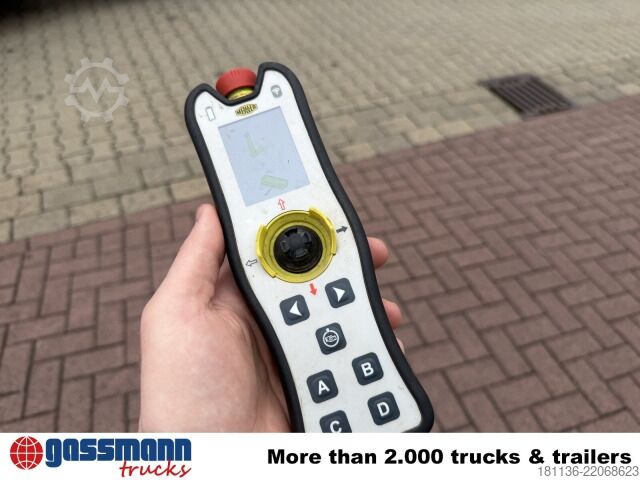 Vozidlo s hákom na kontajnery MAN TGS 35.440 8x4-4 BL, Intarder, Lenk-/Lift,