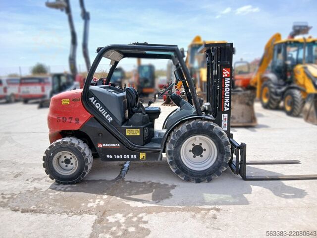 Terenski viličar Manitou MC18.4 D