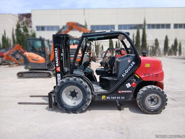 Terenski viličar Manitou MC18.4 D