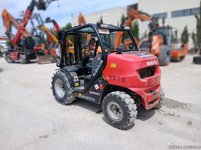 Terenski viličar Manitou MC18.4 D