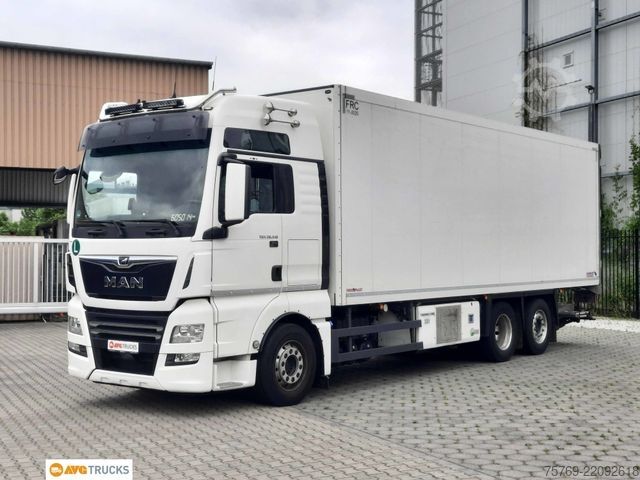 Kühlkoffer-LKW MAN 26.510 TGX XXL Lenkachse ATP Rohrbahnen UT-1200