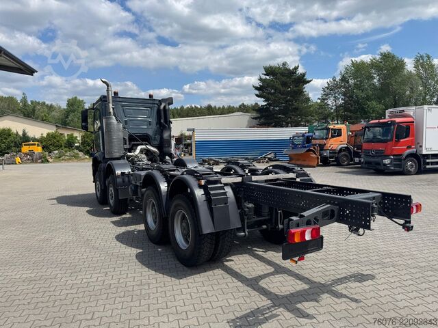 LKW-Fahrgestell MERCEDES-BENZ Arocs 5 neu 4551 AK 8x8 Allrad NMV Nebenantrieb