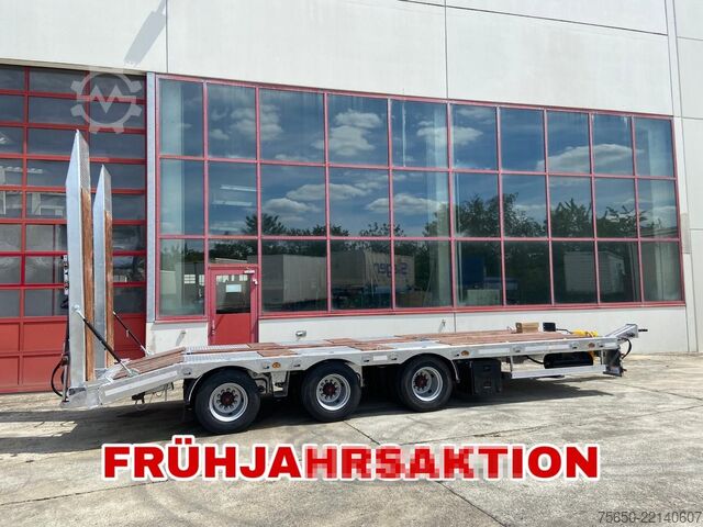 Remorcă cu platformă joasă Möslein TT 31  31 t GG Tridem- Tieflader 3 Achs, gelenktNeufahrzeug