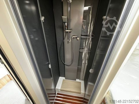 Каравана/кемпер Eura Mobil Contura 766 EF