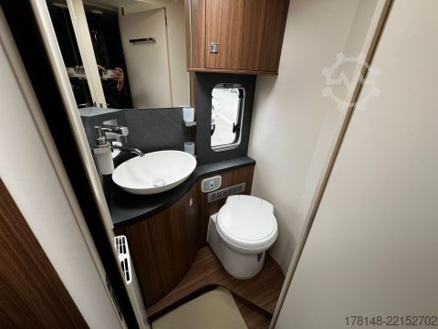 Каравана/кемпер Eura Mobil Contura 766 EF