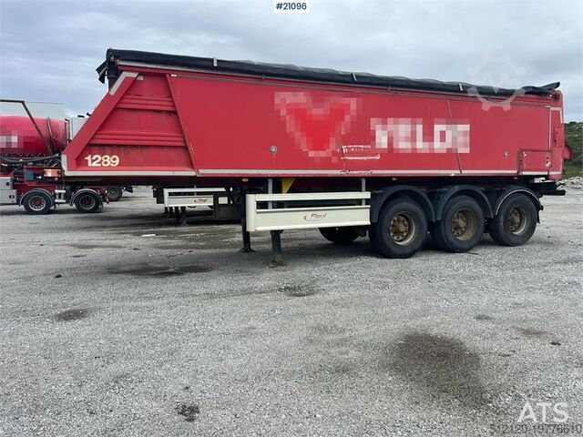 Semirremolque de asfalto Fliegl Fahrzeugbau ASS 372 con sistema de descarga por empuje Fliegl Fahrzeugbau ass 372 Asphalt semi w/ Push off syste