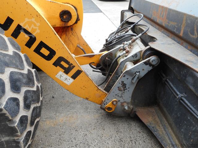 व्हील लोडर Hyundai HL740-7 mit HOCHKIPPSCHAUFEL SW VOLVO