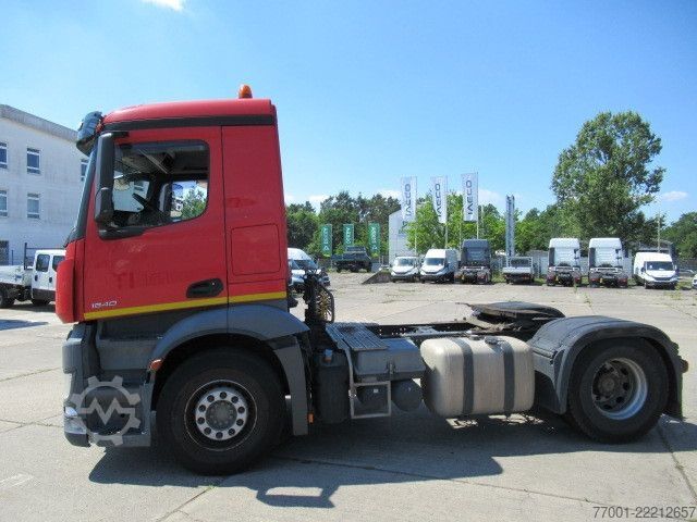 Đầu kéo tiêu chuẩn Mercedes-Benz 1840 Antos