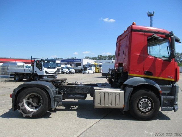 Đầu kéo tiêu chuẩn Mercedes-Benz 1840 Antos