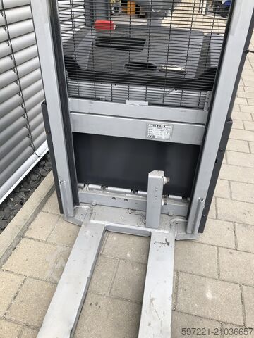 Pallet Stackers Still EXV 16