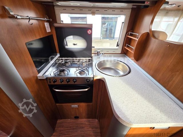 Halvintegrerad husbil LAIKA Kreos 3012 - Queensbett -  - Solar -