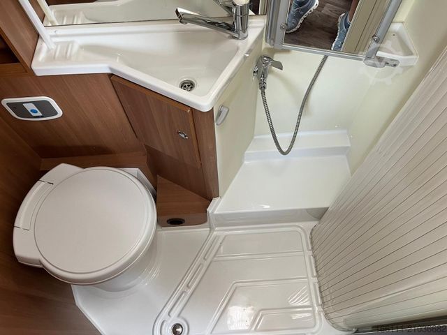 Halvintegrerad husbil EURAMOBIL Profila 690 HB - Festbett -  - Klima