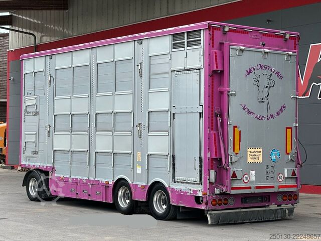 Hästtransportsläp PEZZIOLI 3. Stock  Aggregat/ Tränke/Hubdach/Rampe/Lift