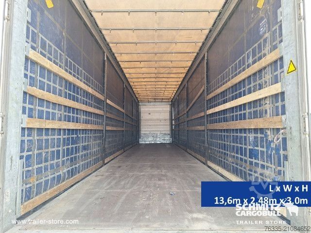 带篷布的开放式半挂车 Schmitz Cargobull Curtainsider Mega