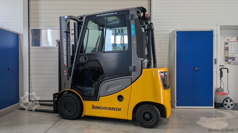 Chariot élévateur à fourche diesel Jungheinrich DFG 320s GE-330ZZ