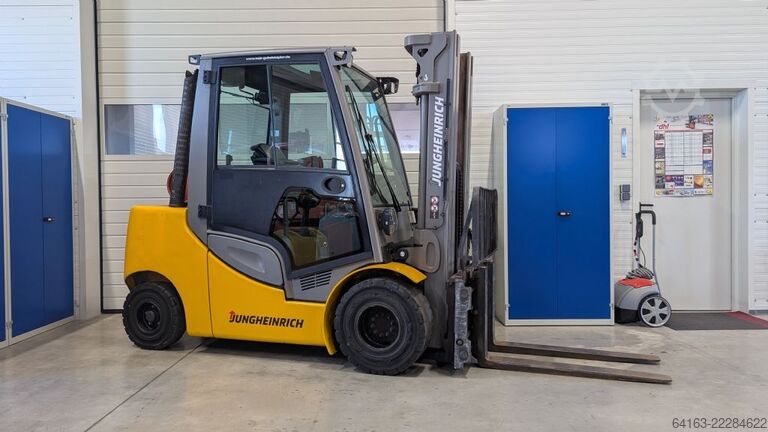 Chariot élévateur GPL Jungheinrich TFG 435s GE110