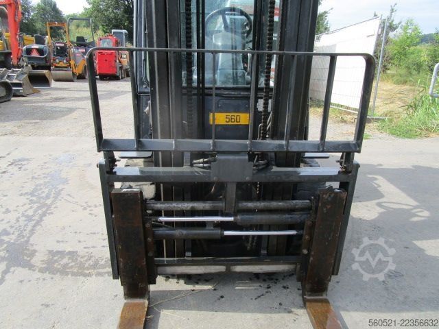 Дизельні навантажувачі Doosan D30S-5 -ZINKENVERSTELLER + Seitenschieber