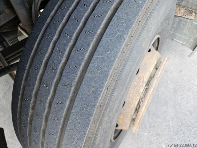Trostrani kiperski kamion Mercedes-Benz Actros 2644 K 6x4 Bordmatik