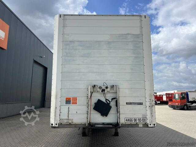 Resväska Schmitz Cargobull SKO 24 SKO24 / SAF DISC / 2x LIFTAXLE / GALVANI...