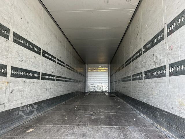 Resväska Schmitz Cargobull SKO 24 SKO24 / SAF DISC / 2x LIFTAXLE / GALVANI...