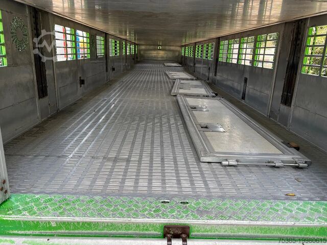 Перевозка крупного рогатого скота Finkl 1/2/3 stock Livestock Hubdach