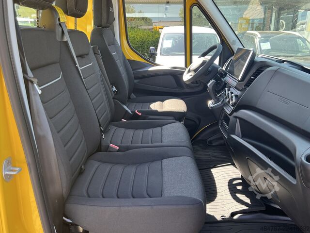 Ρυμουλκό όχημα IVECO Daily 35S18 HA8 V Navi*LED* Automatik BJ 26-Sofo