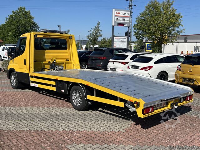 Ρυμουλκό όχημα IVECO Daily 35S18 HA8 V Navi*LED* Automatik BJ 26-Sofo