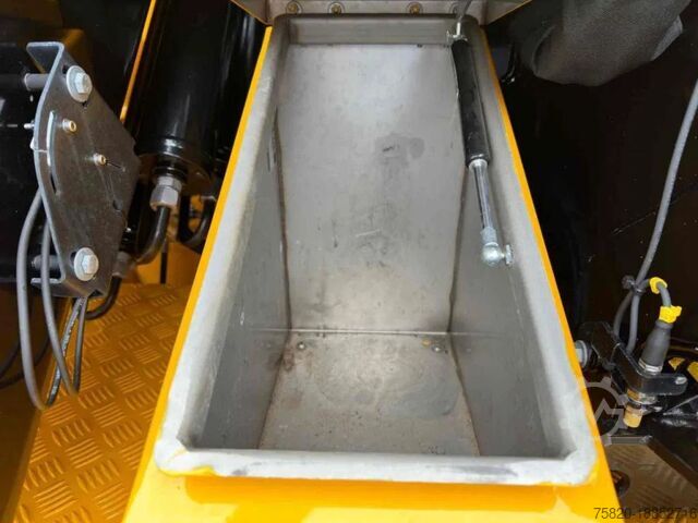 Kiper sa kranom Scania R530 V8 NGS 8X4 TRIDEM MET HYVA 2Z KIPPER + HMF...