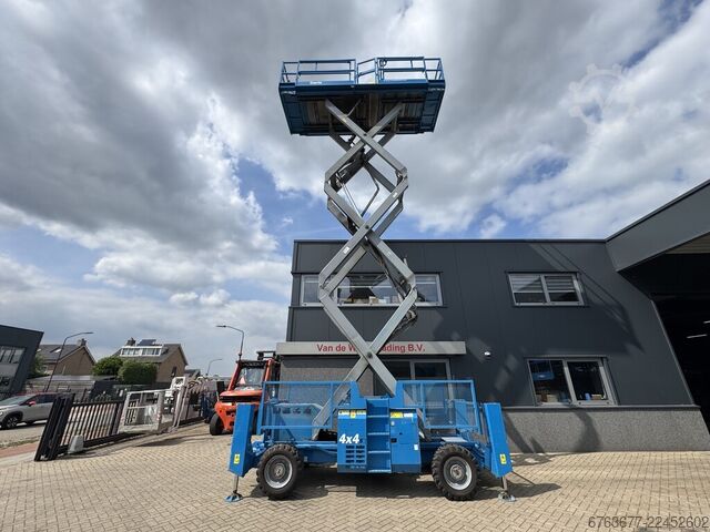 Genie GS 3384 RT Plataforma elevadora de tijera / Plataforma de trabajo / Plataforma elevadora 12m d GENIE GS 3384 RT Schaarhoogwerker / Scissor Lift / Arbeitsbuhne 12mtr werkhoogte 4x4 Deutz DIESEL