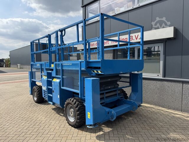 Genie GS 3384 RT Plataforma elevadora de tijera / Plataforma de trabajo / Plataforma elevadora 12m d GENIE GS 3384 RT Schaarhoogwerker / Scissor Lift / Arbeitsbuhne 12mtr werkhoogte 4x4 Deutz DIESEL