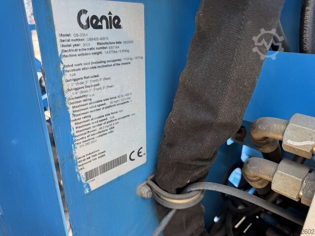 Genie GS 3384 RT Plataforma elevadora de tijera / Plataforma de trabajo / Plataforma elevadora 12m d GENIE GS 3384 RT Schaarhoogwerker / Scissor Lift / Arbeitsbuhne 12mtr werkhoogte 4x4 Deutz DIESEL