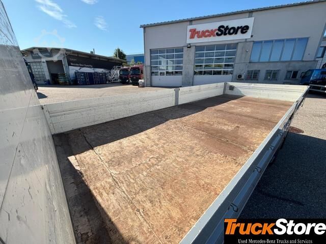 Platós teherautó ponyvával Mercedes-Benz Atego 1224 L