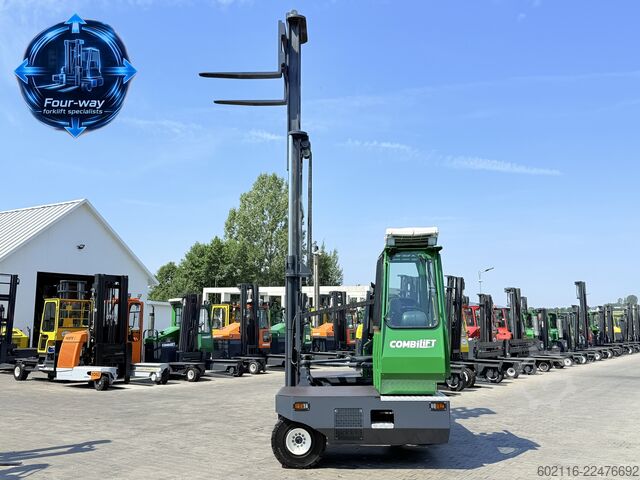 Chariot élévateur multidirectionnel Combilift C5000SL GAS TRIPLEX 5500 FREE-LIFT