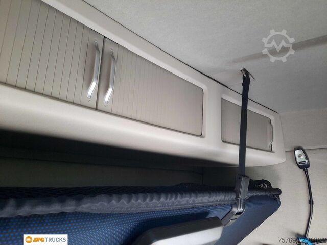 標準トラクターユニット VOLVO FH 500 Globe XL I-Park Cool I-Torque 2xTank