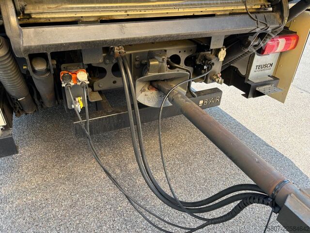 Beverage trailer  Schwenkwand Getränke Stapleraufnahme